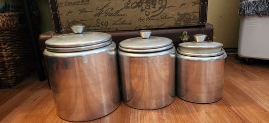 Pier 1 - Set of 3 Vintage Style Metal Cannisters for storage/decor. Original price tags shown in pics.