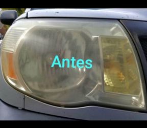 Limpio faros de carros que estén amarillos y opacos quedan claritos y brillantes voy a domicilio y a su trabajo estoy disponible todos los días a cual