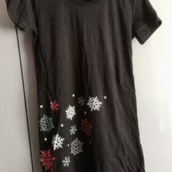 Snowflake Sleep Shirt, Medium 