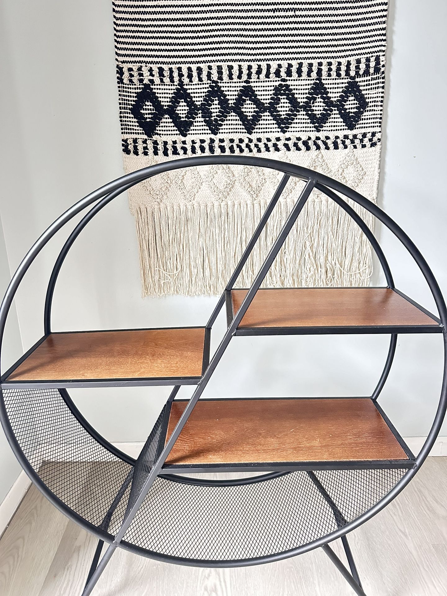 Multi-use Shelf Decor