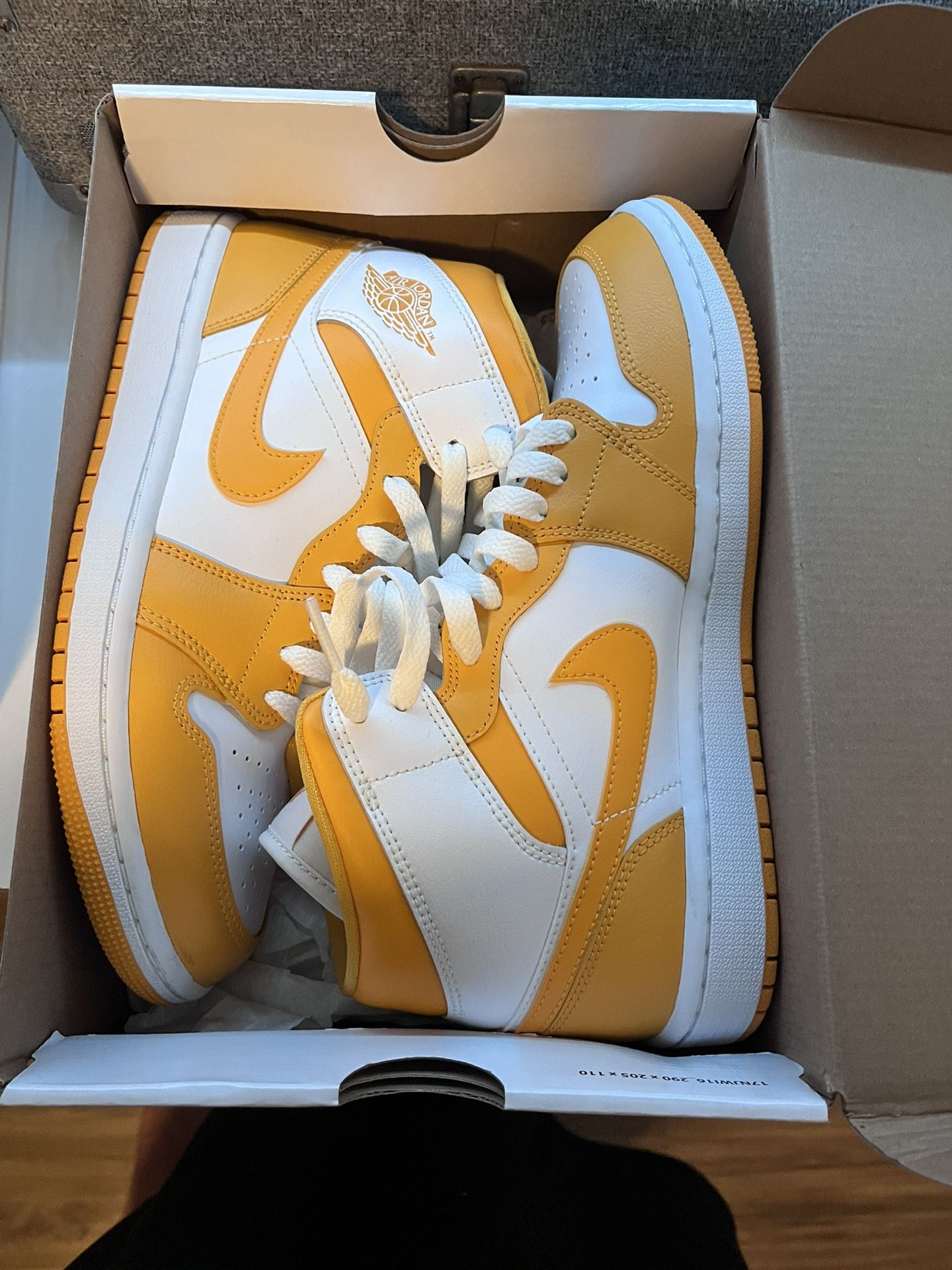New AIR JORDAN 1’s