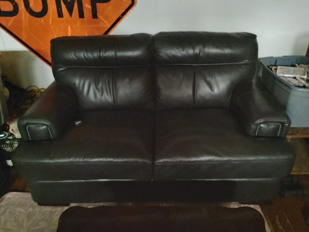 Nice leather loveseat