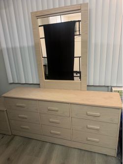 Matching Light Wood 9-Drawer Dresser with Mirror