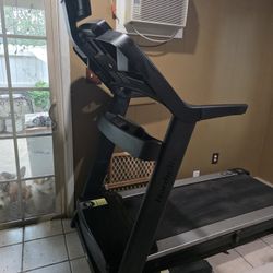 Treadmill 