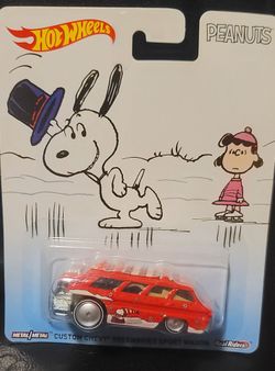 Hot Wheels Peanuts Custom Chevy Greenbrier Sport Wagon