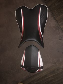 Custom Yamaha 2012 R1 seats