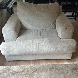 Oversized Chair 