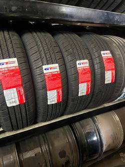GT Radial 215/70R15 Tire – All-Season Reliability & Smooth Driving Performance