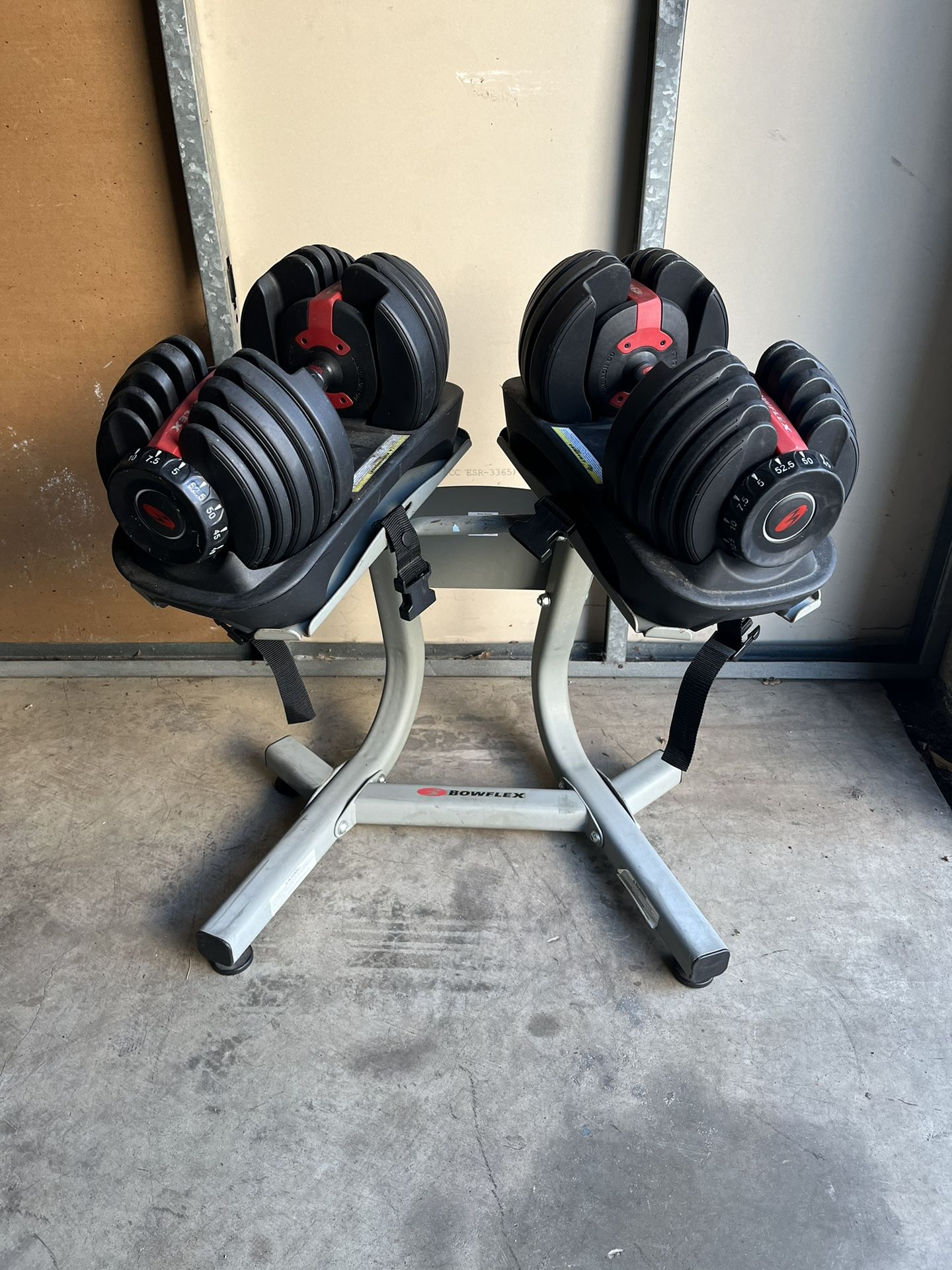 Dumbbell Adjustable Weights BowFlex 5-52.5 with Stand