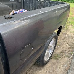 99-06 Chevy Bed