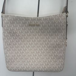 Michael Kors purse - Authentic 