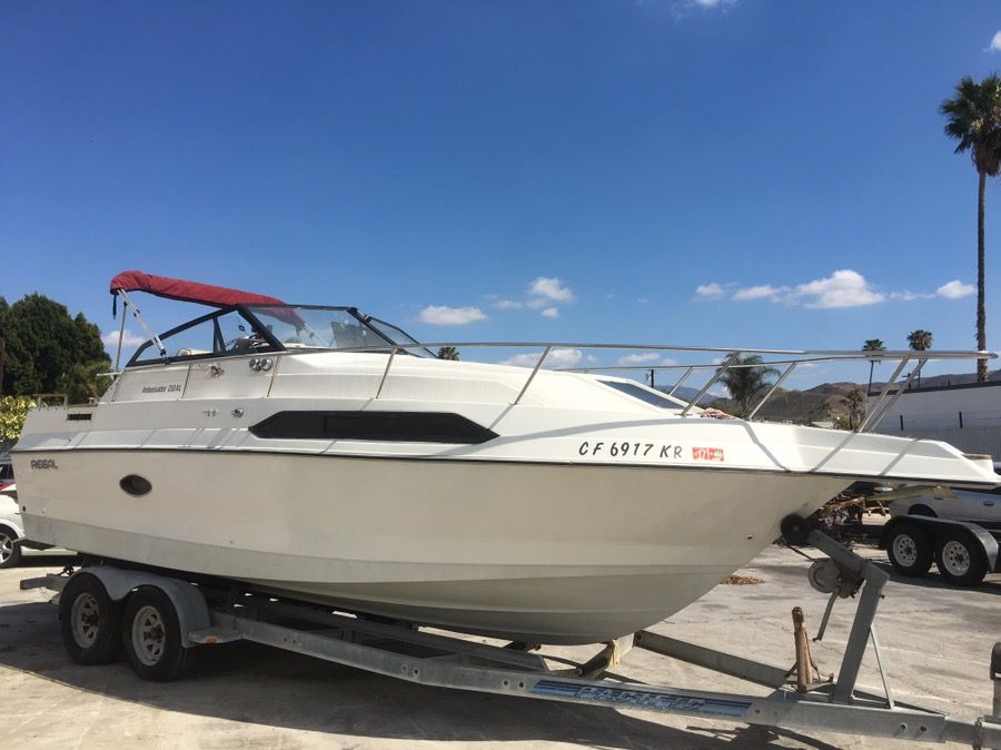 1990 25.5ft and LOA Regal Ambassador 255XL with Trailer