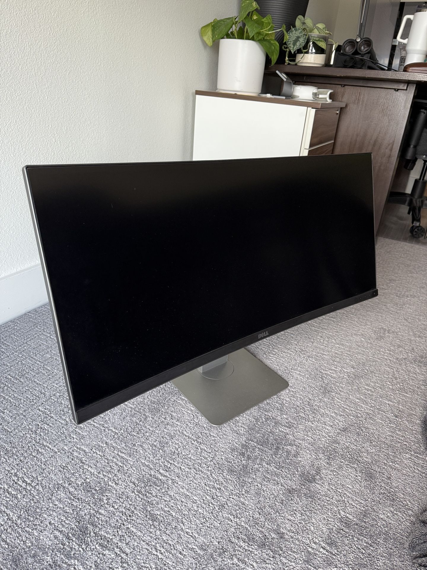 Dell UltraSharp 34-Inch Curved Monitor