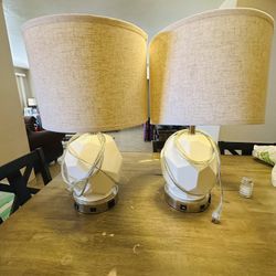 BEATIFUL LAMPS SET PERFECT CONDITION LIKE NEW