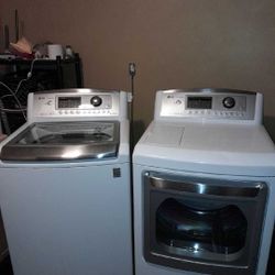 LG Washer And Dryer Set 