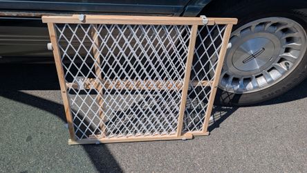 Compact baby gate wood sliding fence infant dog animal door partition adjustable
