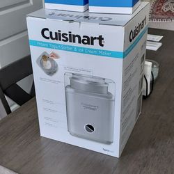 Cuisinart Ice Cream Maker And Containers