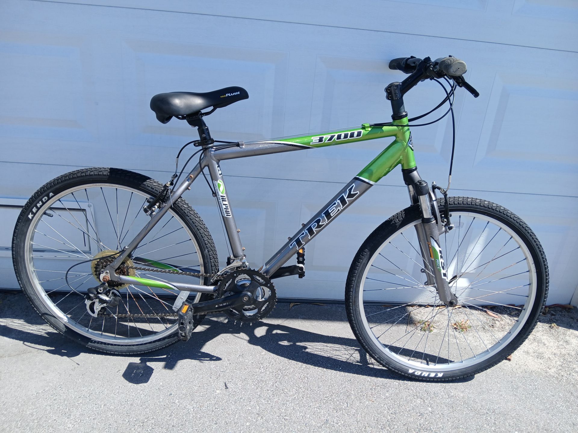 Tuned up 19 inch aluminum Trek