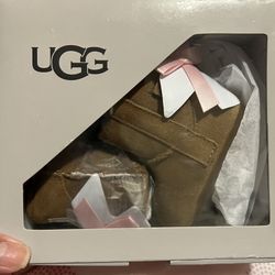New Ugg I Jesse Bow II Infant Size 0/1 (0-6 mos)