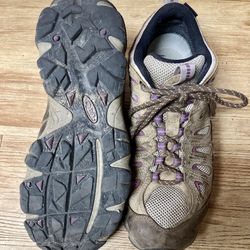 Oboz women’s Size 10 Hiking Shoes
