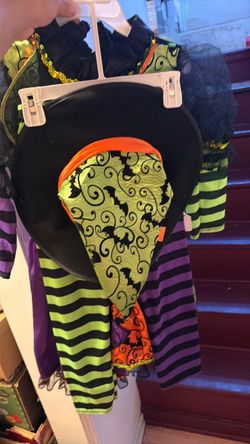 Witch costume size 7-8
