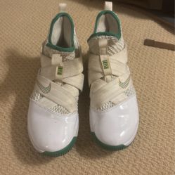 Nike Lebron Soldier 12 Irish Size 8 Used 