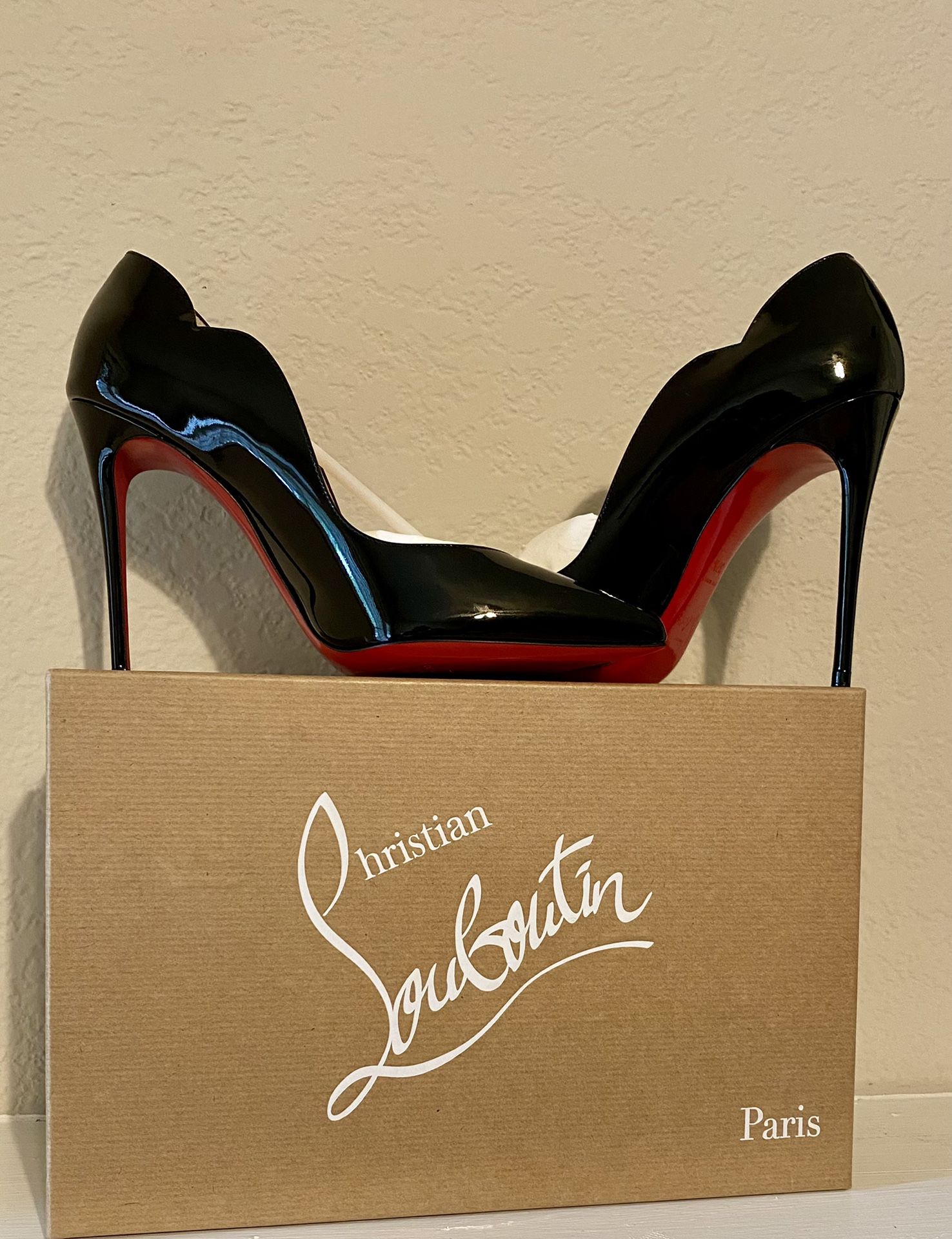 Christian Louboutin Red bottoms Brand New 6.5