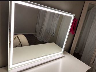 VANITY MIRROR