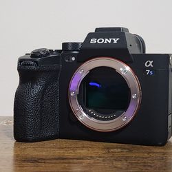 Sony A7SIII (A7 S 3) with lens