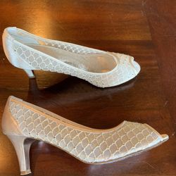 Women’s Shoe, Adrianna Papell, Size 10M