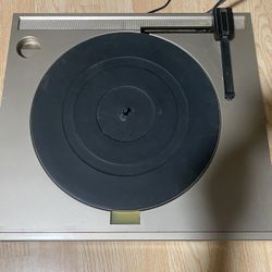 Marantz TT 475 Turntable