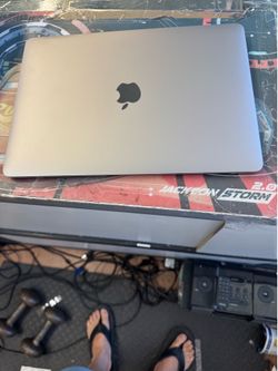 Apple MacBook Air 2020 A2179 i3 1.1GHz 8GB RAM 256GB SSD 100% Battery 67 Cycles