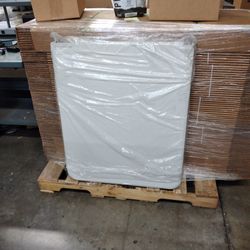 Folding table in the middle 