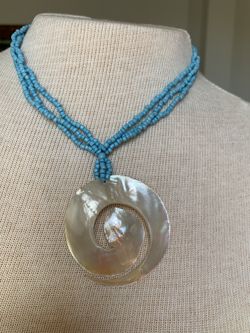 Pretty seed beads necklace and mother of pearl pendant 22” inches