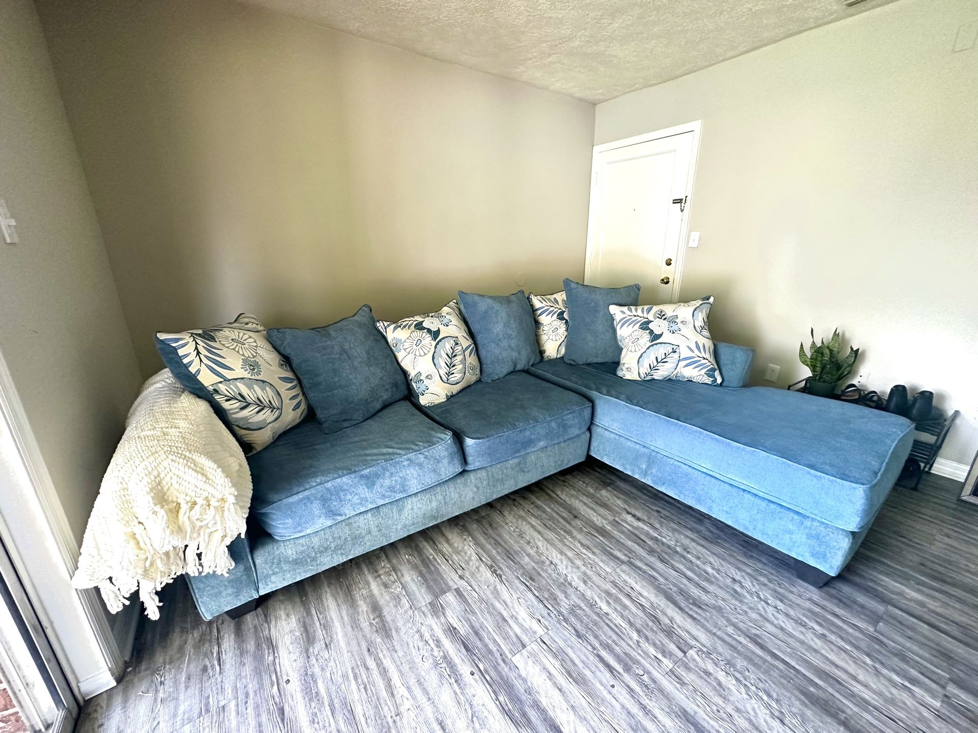 Chaise Sectional Sofa