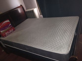 Full size mattress