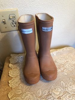 Girls hunter rain boots sz 10