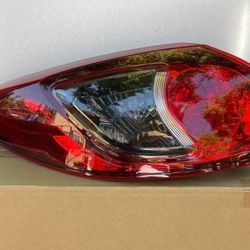 2013 To 2016 Mazda CX-5 Left Side Halogen Tail Light Outer with Bulbs