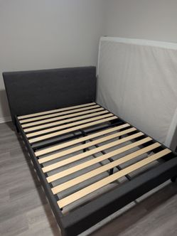 Queen Bed Frame ( PICK ONLY ON 6/20)