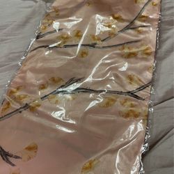 Full-size women’s scarf