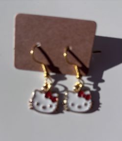 Hello Kitty Red Bow 