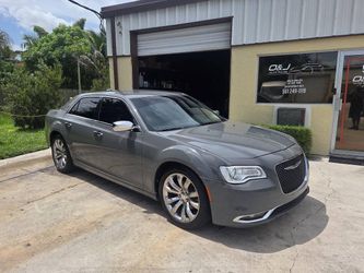 2019 Chrysler 300