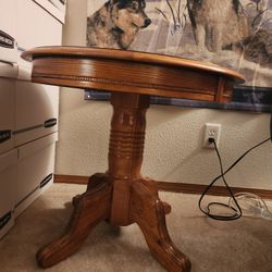 2 Nice Looking Solid Wood End Tables 