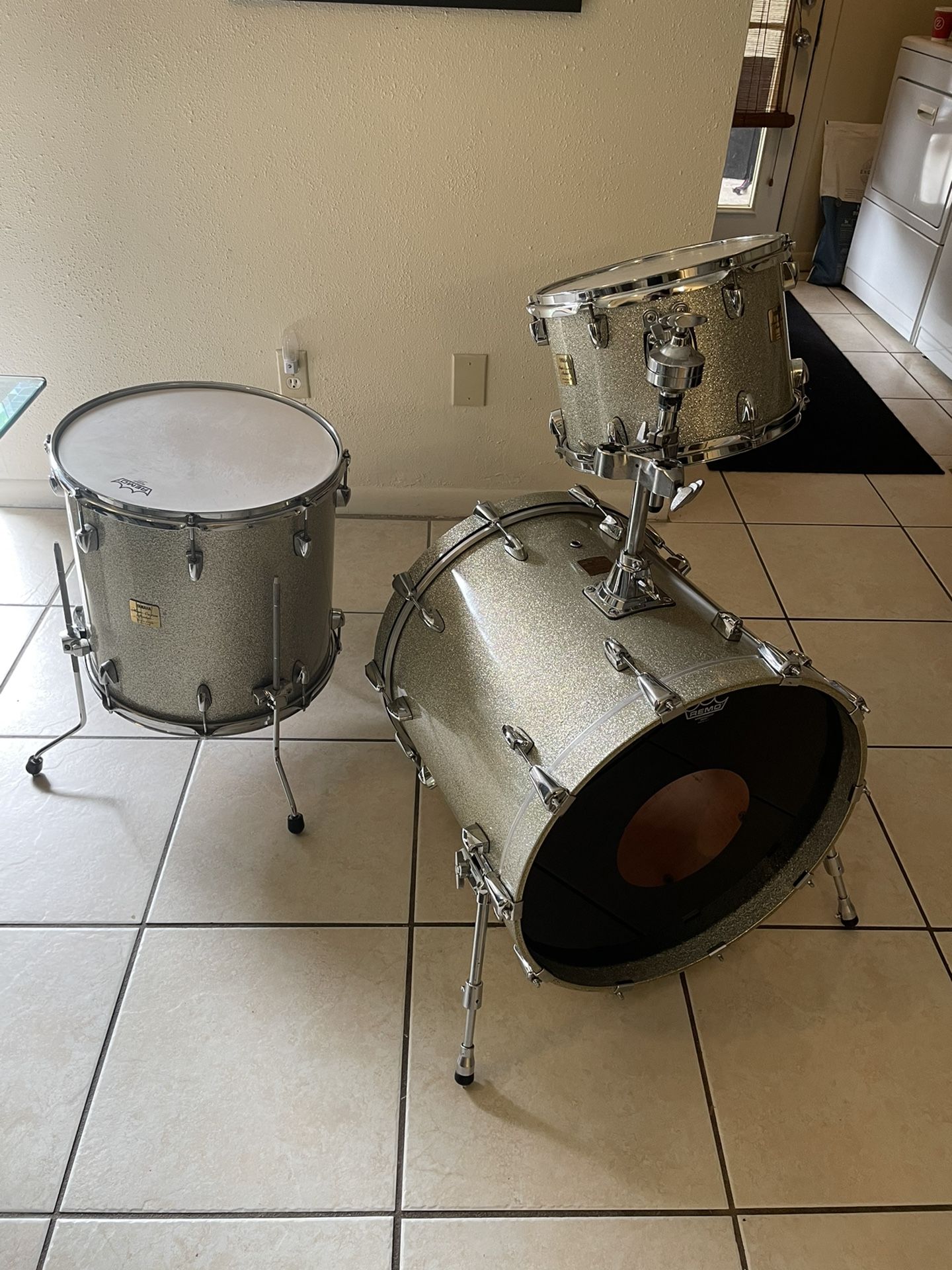 Yamaha Maple Custom Absolute Drum Kit
