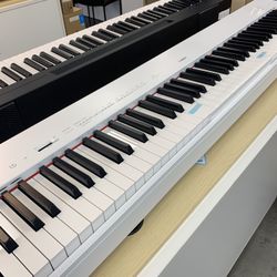 Yamaha P-225 White 