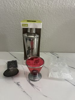 Remy Promo New set of 4 Cocktail Set Retro 34 Oz shaker, julep strainer, glass