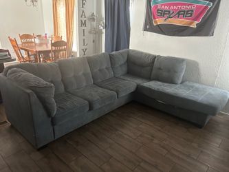Sectional couch