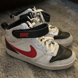 Nike Shoes University Red