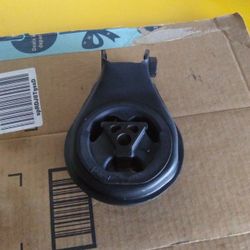 Mazda 3 , 5 and 3 Sport rear engine motor mount like new