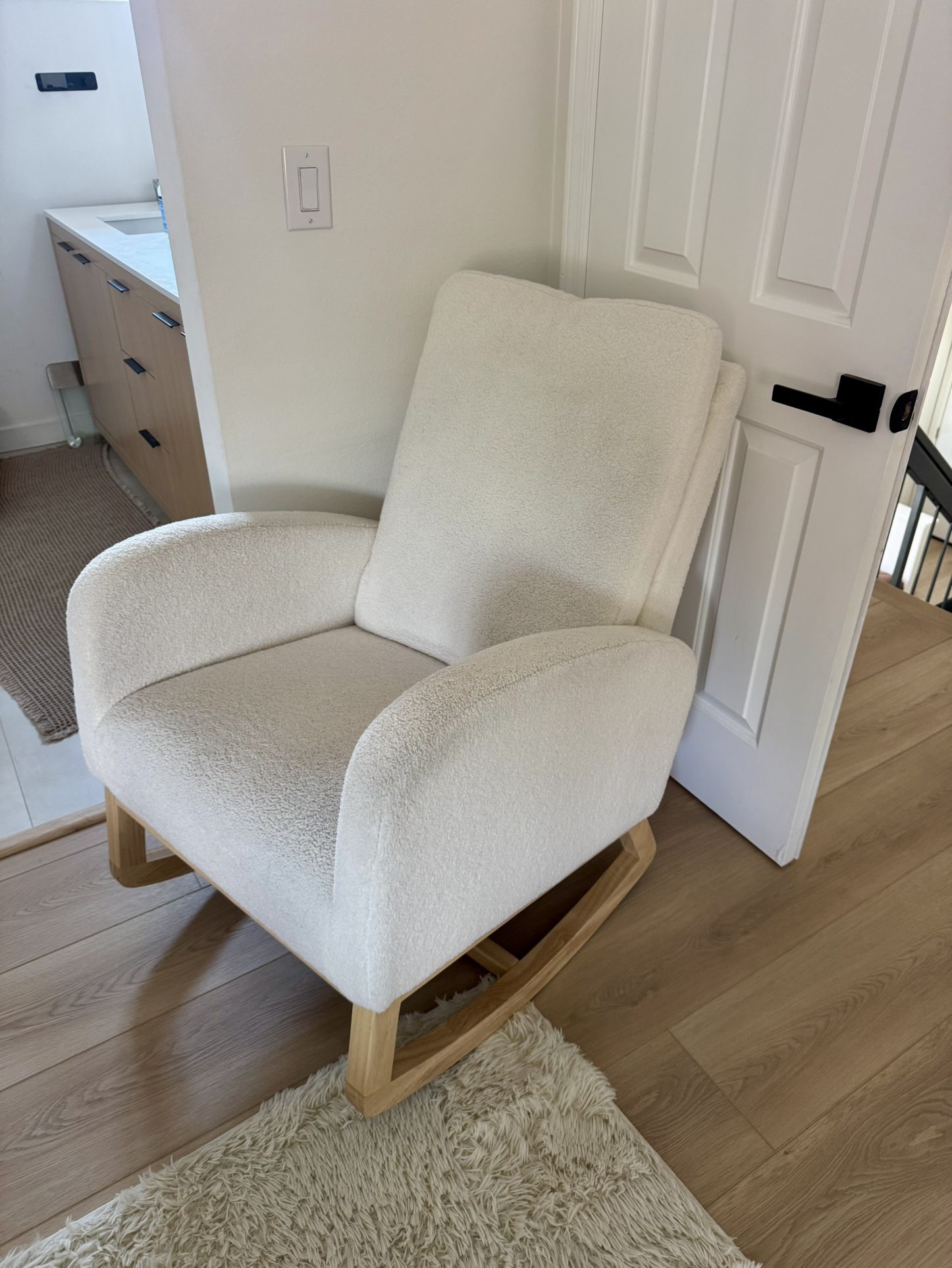 Vennie nursery Rocking Chair